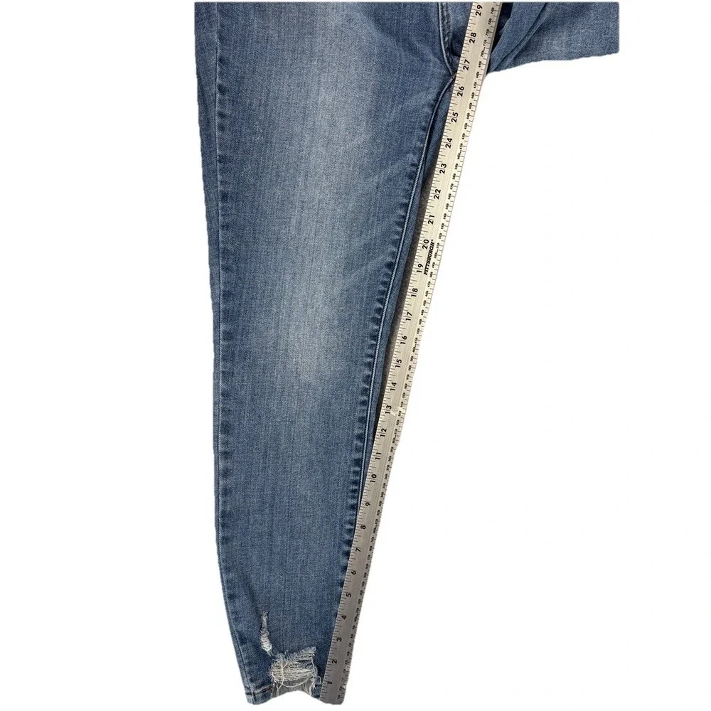 Judy Blue Jeans Womens 13/31 Light Wash Distressed Raw Hem Skinny Casual Stretch - Picture 12 of 12
